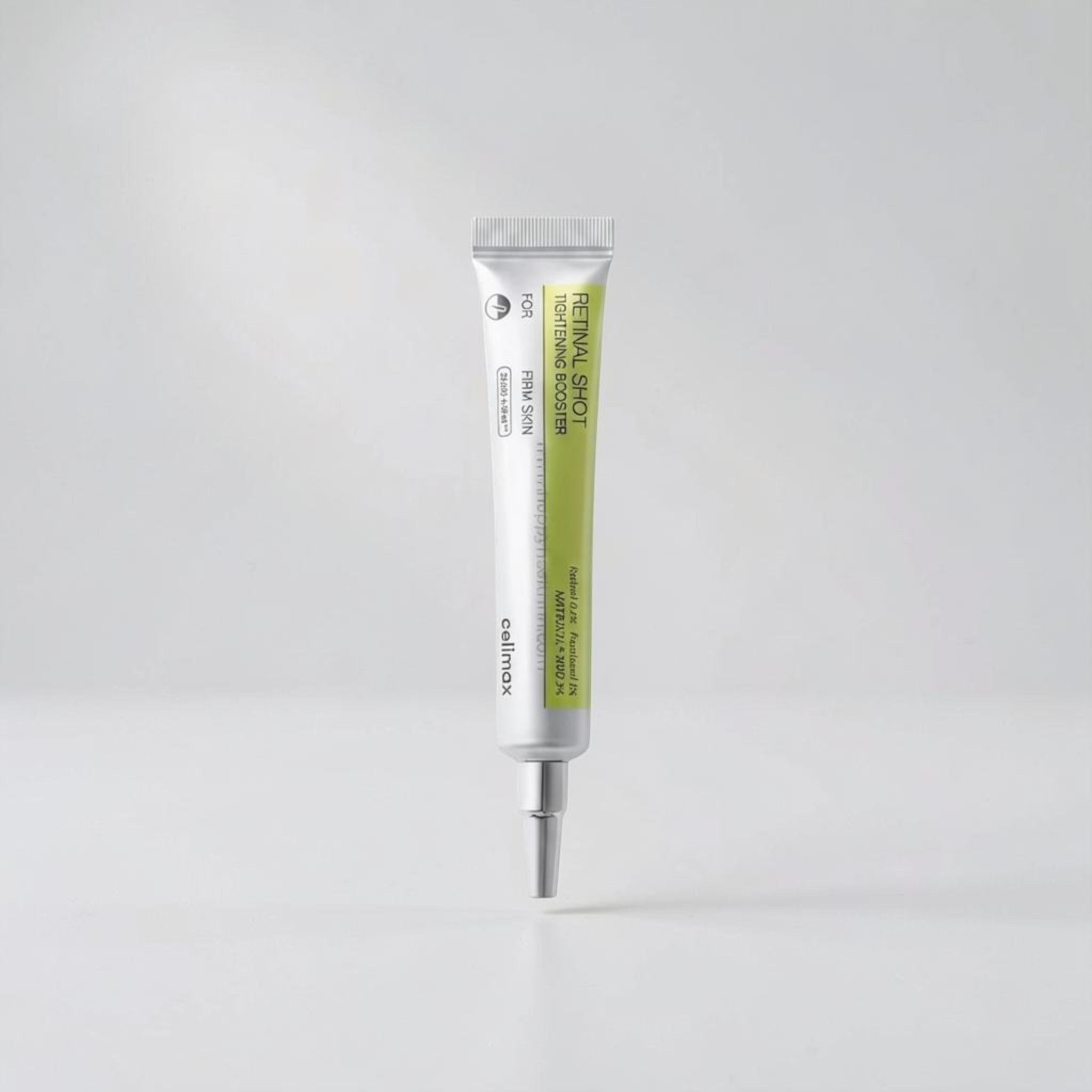 Sérum antiedad Celimax Retinal Shot de Natupura en envase de tubo blanco y verde con aplicador de precisión